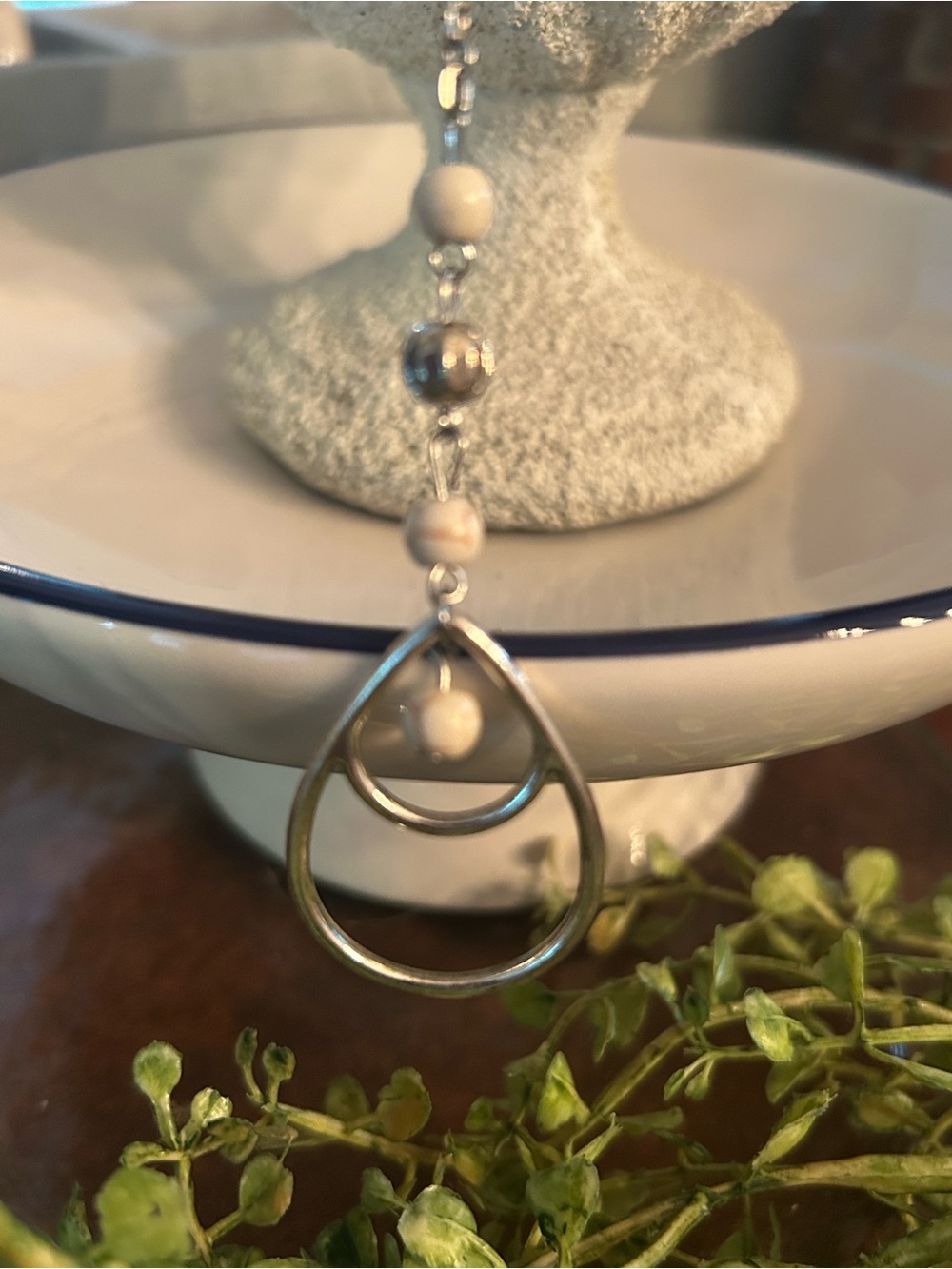 Beaded Silver Chain Necklace with Cream Stone Accents & Earrings NWOT